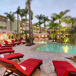3* Hotel Atrium Orange County